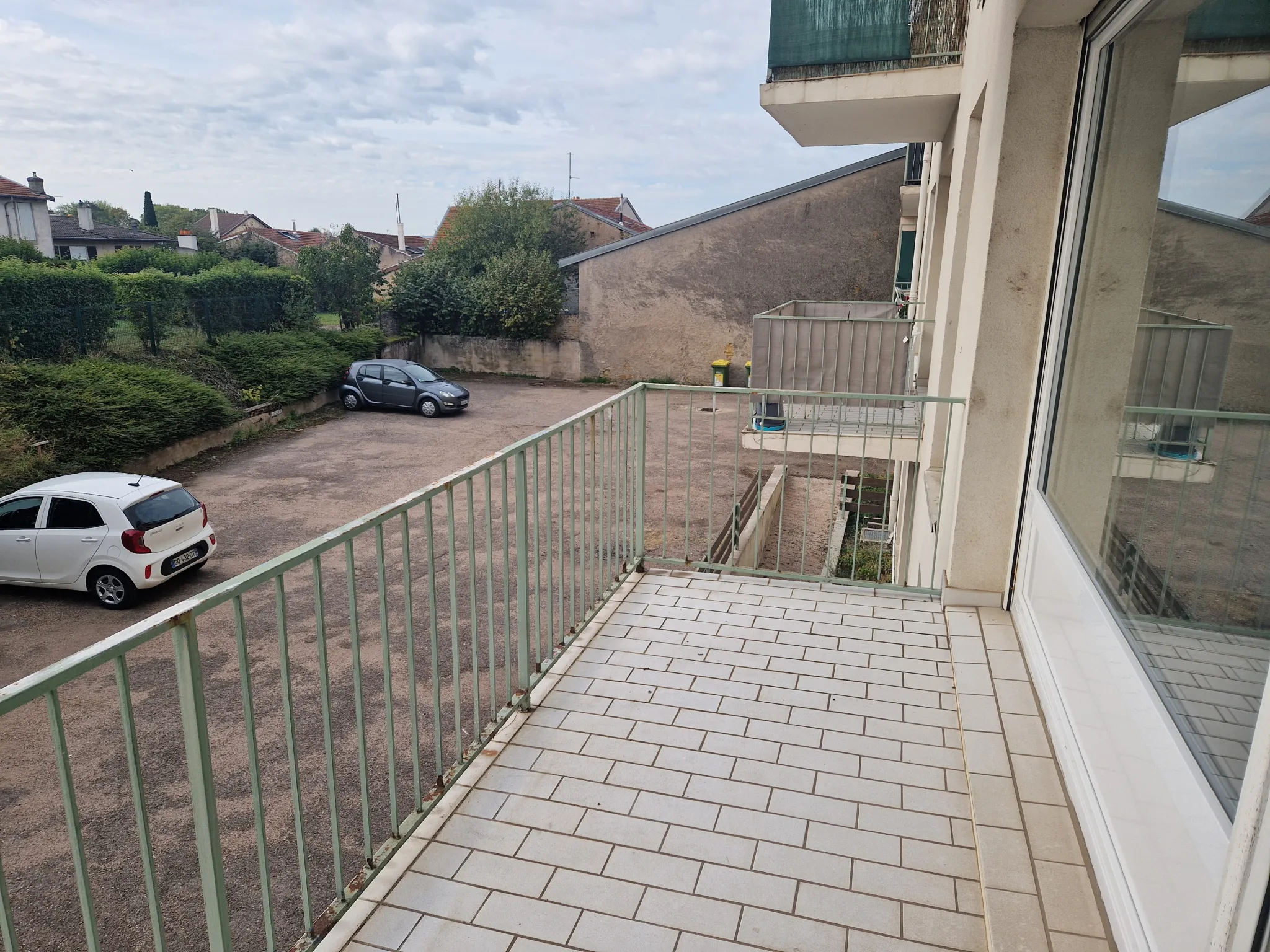 Appartement T3 avec terrasse et parking à Seichamps 