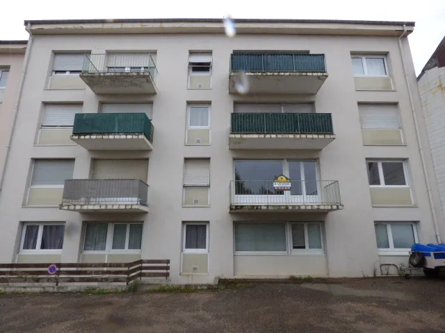 Appartement T3 avec terrasse et parking à Seichamps 