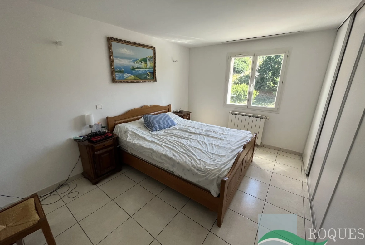 Appartement T4 avec terrasse, jardin et garage à Millau 