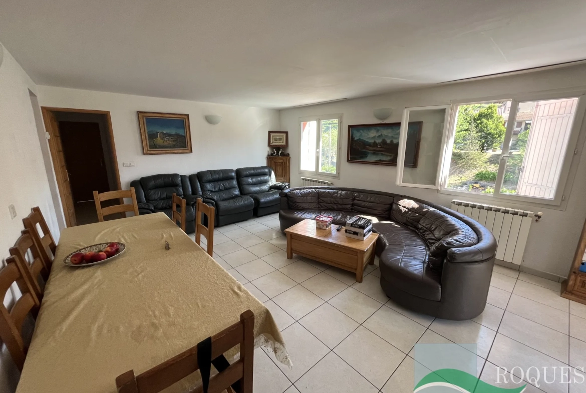 Appartement T4 avec terrasse, jardin et garage à Millau 