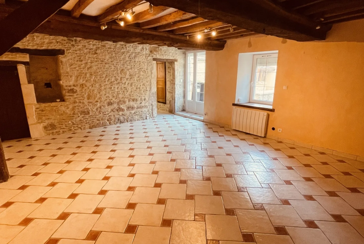 Maison en pierre atypique au charme fou de 150 m2 à Moult (14370) 