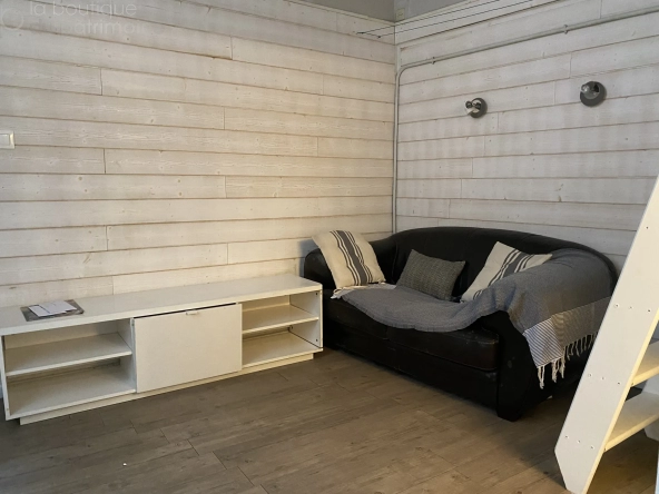 Studio à vendre à Bordeaux - Proche du centre-ville et des commodités