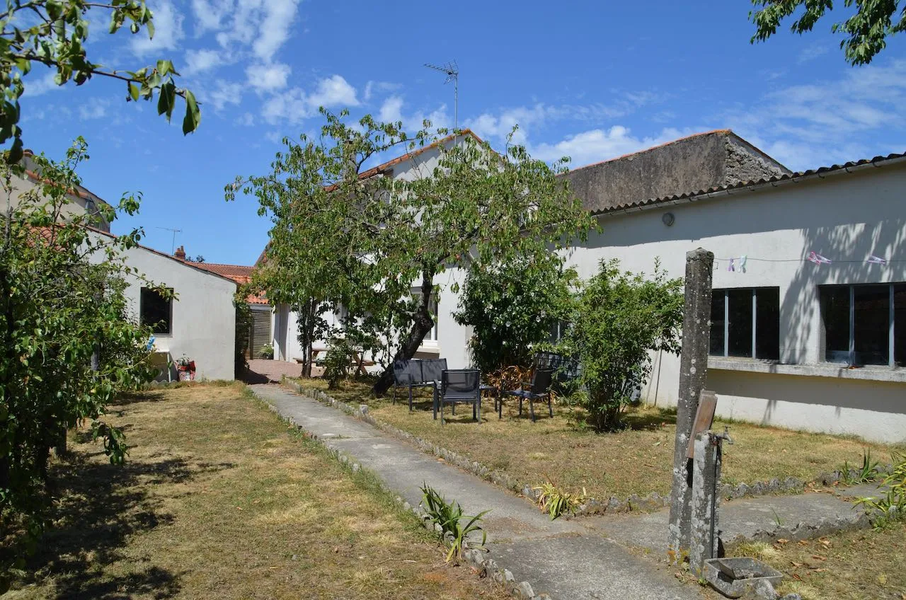 Charming Rented House in Chantonnay with 2 Bedrooms and Garage 