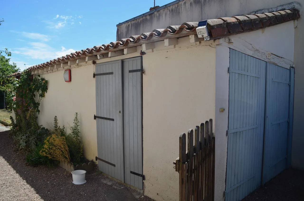 Charming Rented House in Chantonnay with 2 Bedrooms and Garage 