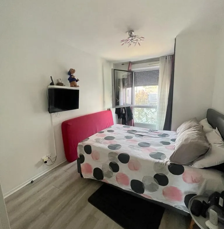 APPARTEMENT F2 - MONTFERMEIL 