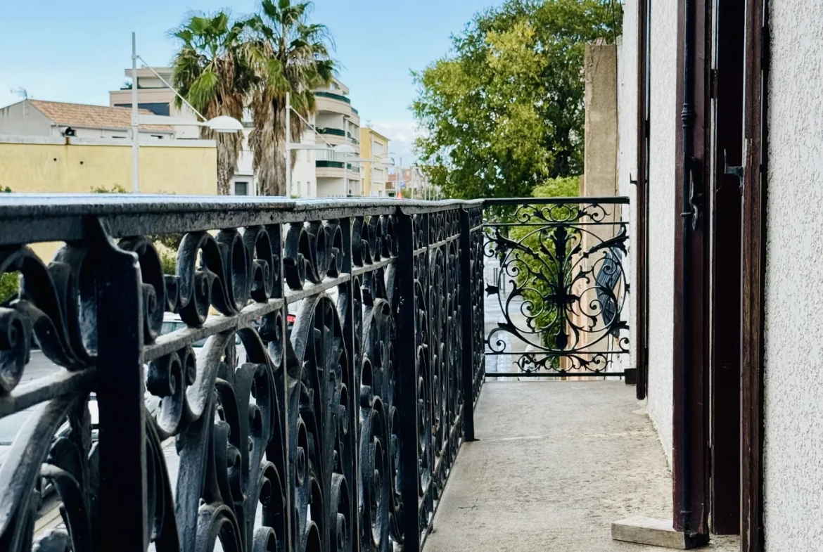 Appartement de 4 pièces rénové - AGDE Centre Ville 