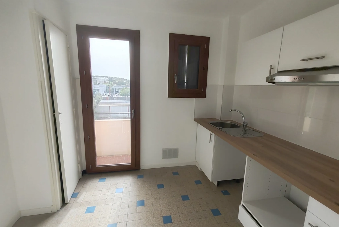 Appartement 2 pièces 45m2 avec balcons à Toulon - Beaulieu 