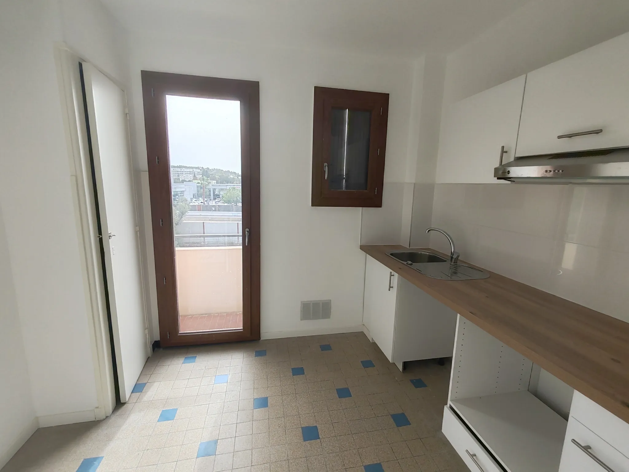 Appartement 2 pièces 45m2 avec balcons à Toulon - Beaulieu 