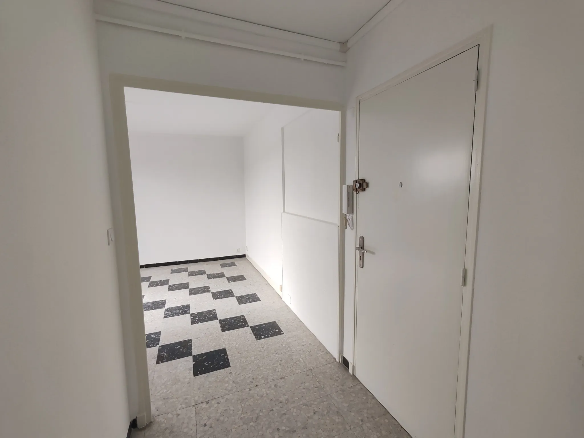 Appartement 2 pièces 45m2 avec balcons à Toulon - Beaulieu 