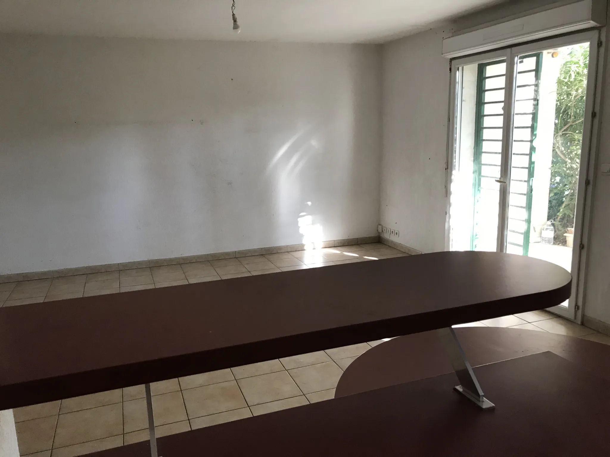 Appartement avec terrasse dans résidence sécurisée à Nimes 