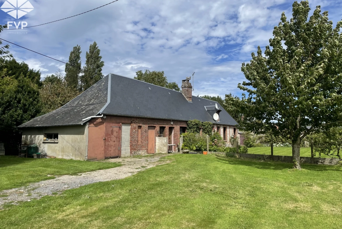 Longère à vendre proche de la mer dans un bourg tout commerces 