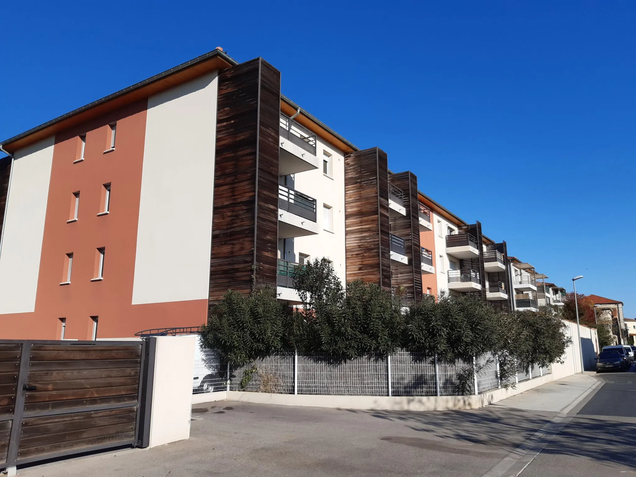 T1 avec terrasse et place de parking sur Rivesaltes 