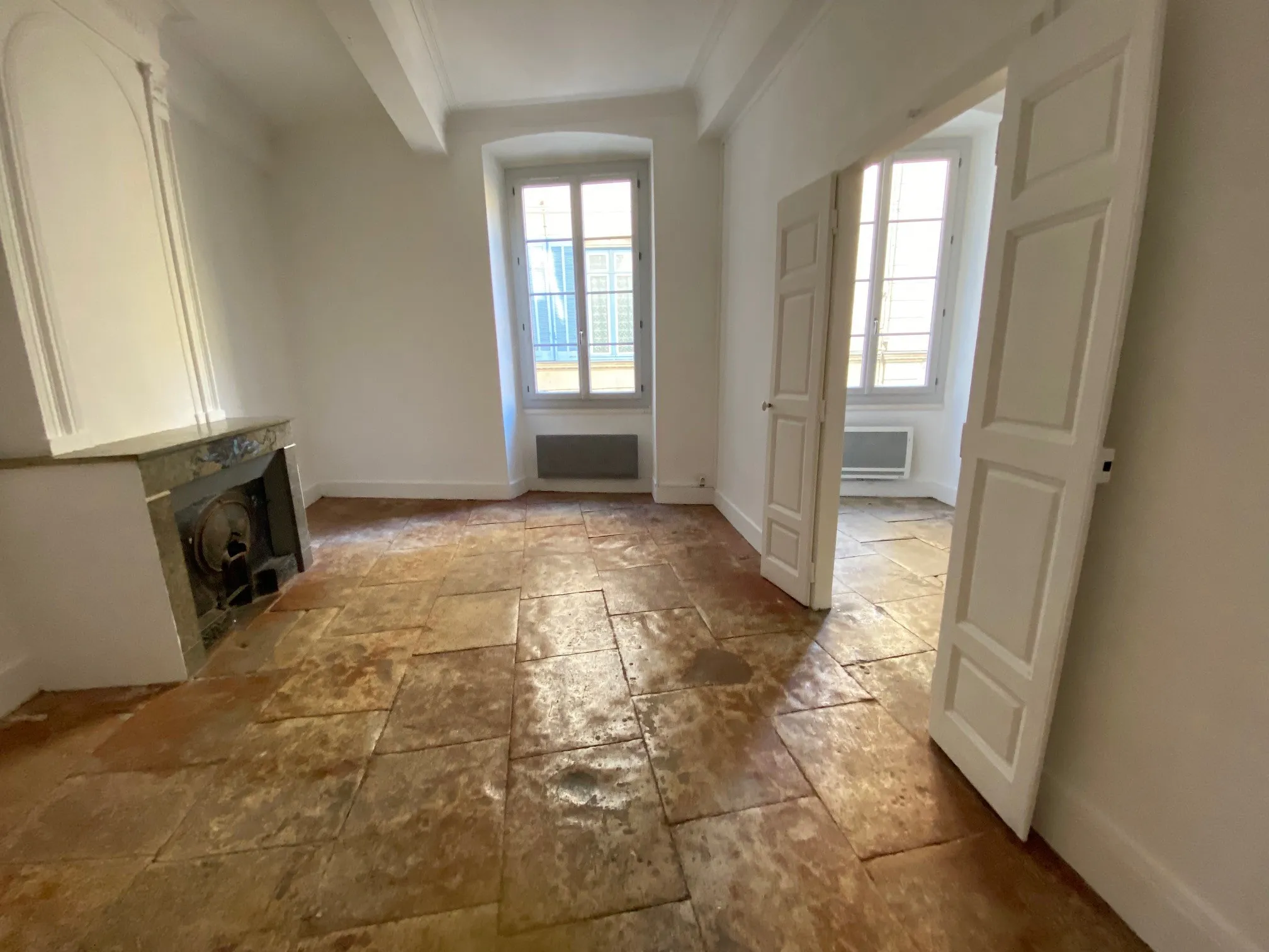 Bel appartement T2/T3 au cœur de Nîmes 