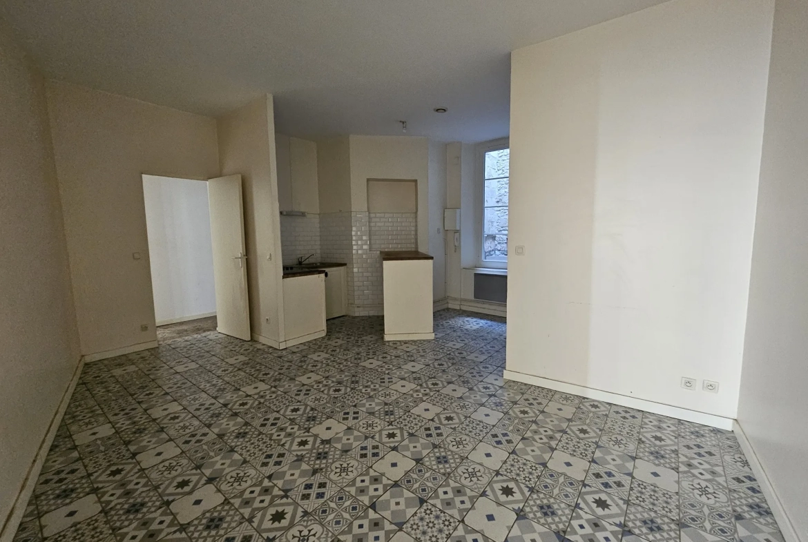 Bel appartement T2/T3 au cœur de Nîmes 