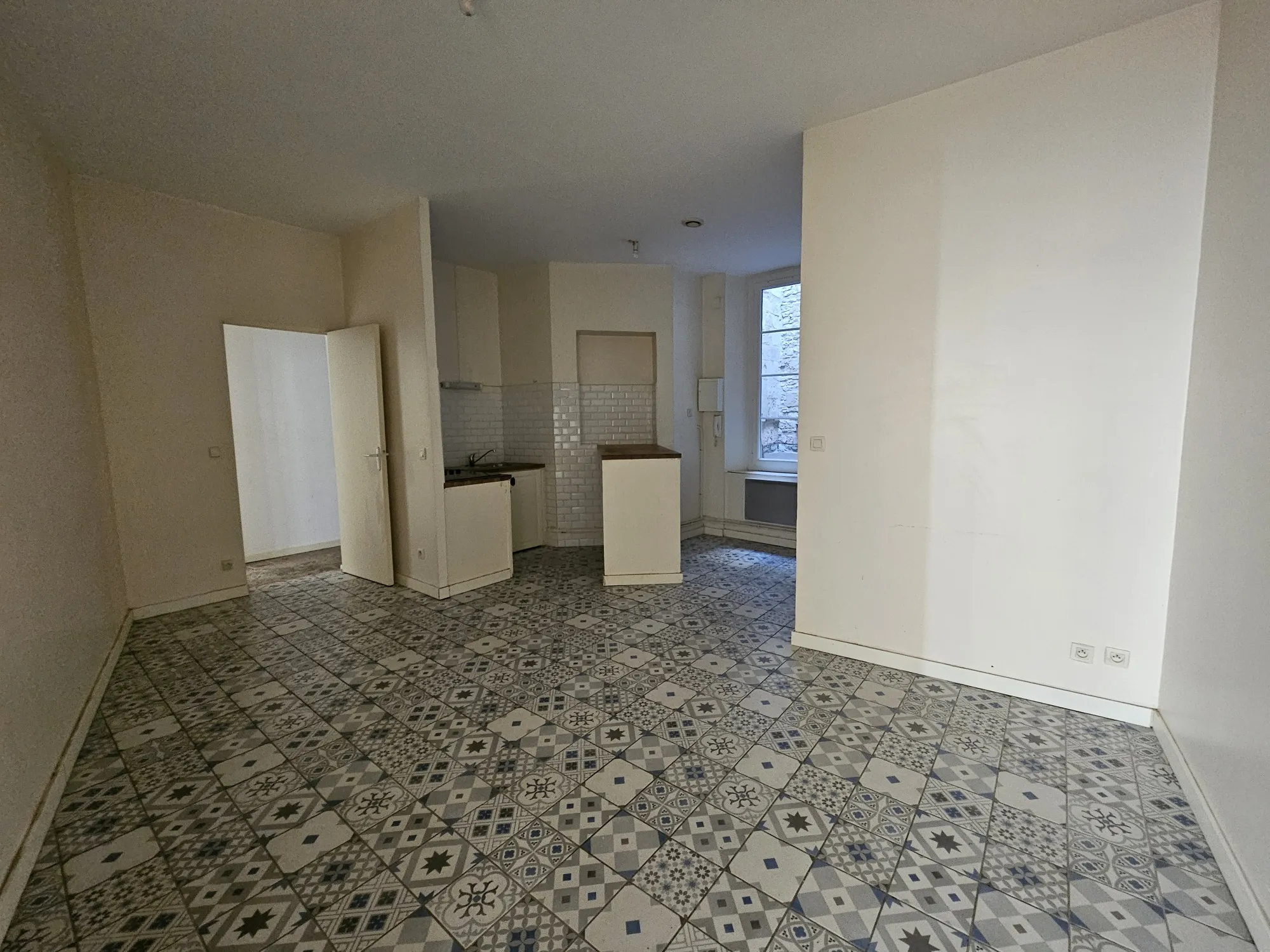 Bel appartement T2/T3 au cœur de Nîmes 