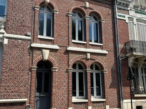 NOUVEAUTE: MAISON DANS LE CENTRE D'ABBEVILLE