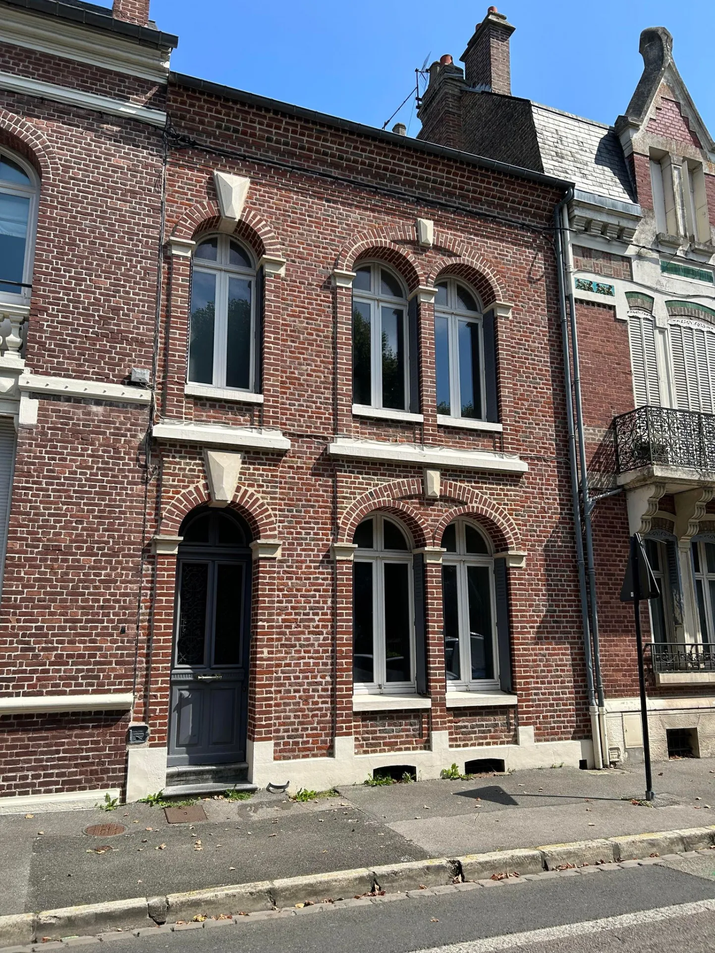 NOUVEAUTE: MAISON DANS LE CENTRE D'ABBEVILLE 