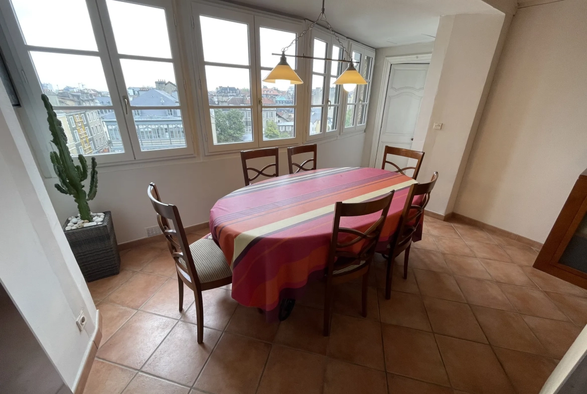 Appartement à vendre à Pau - Vue dégagée - Quartier historique 