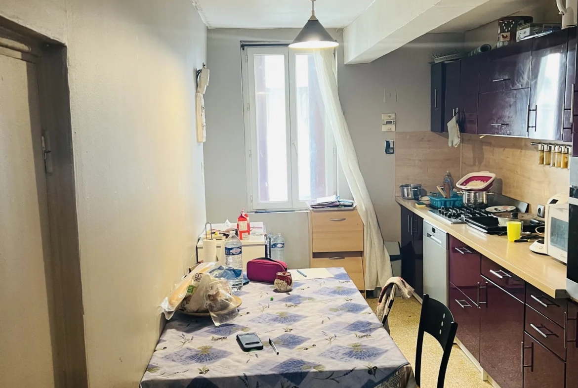 Maison à aménager avec potentiel de transformation en appartements à Lunel 