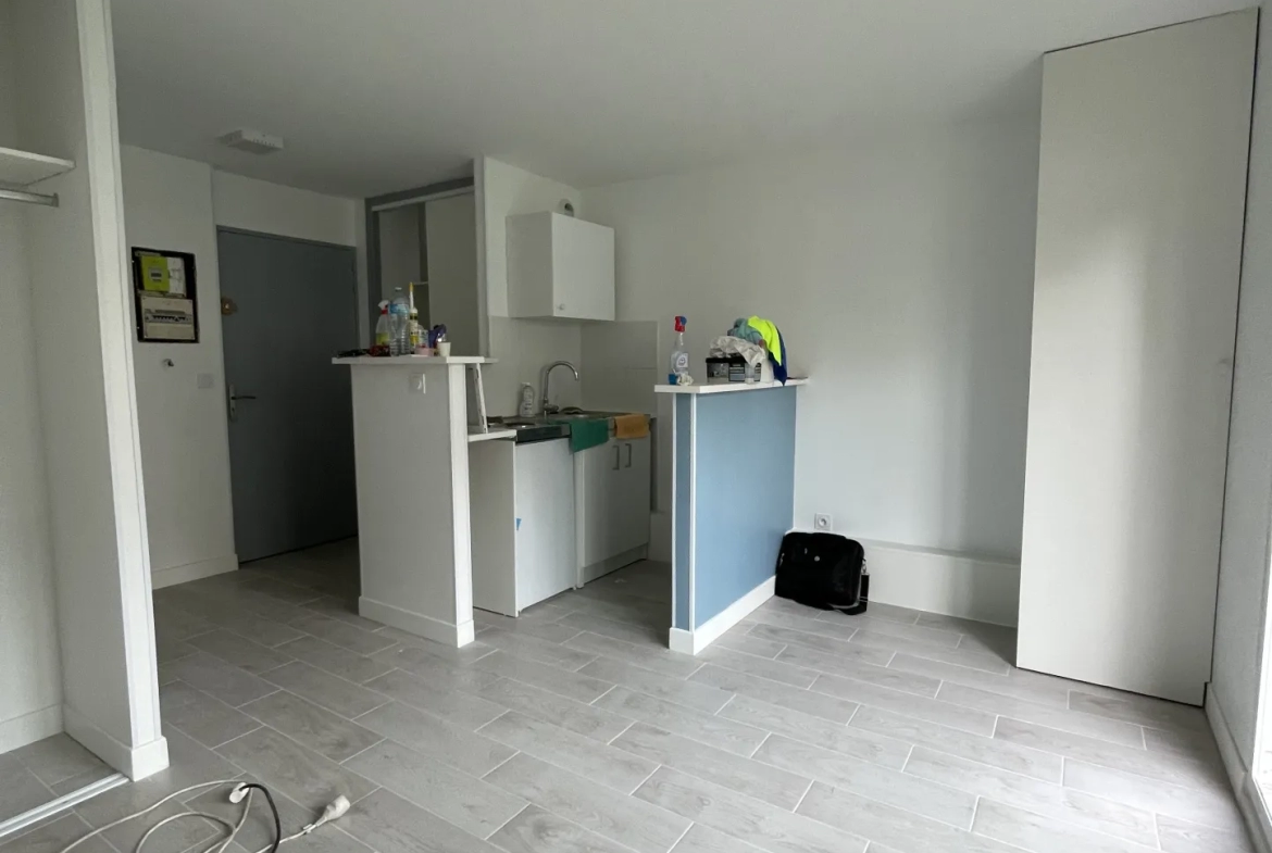 Studio 19m2 à Livry-Gargan avec terrasse et petit jardin 