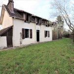 Maison en galets à rénover à Morlaàs