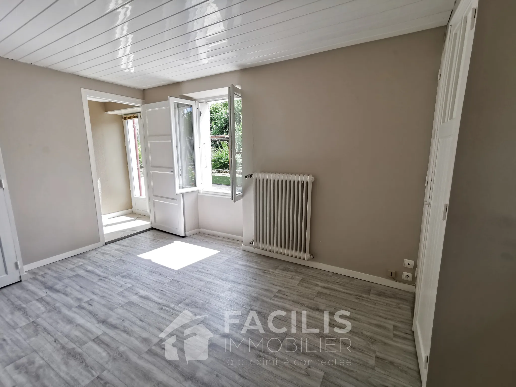 Maison 250m2 - 5 chambres - Doix les Fontaines 