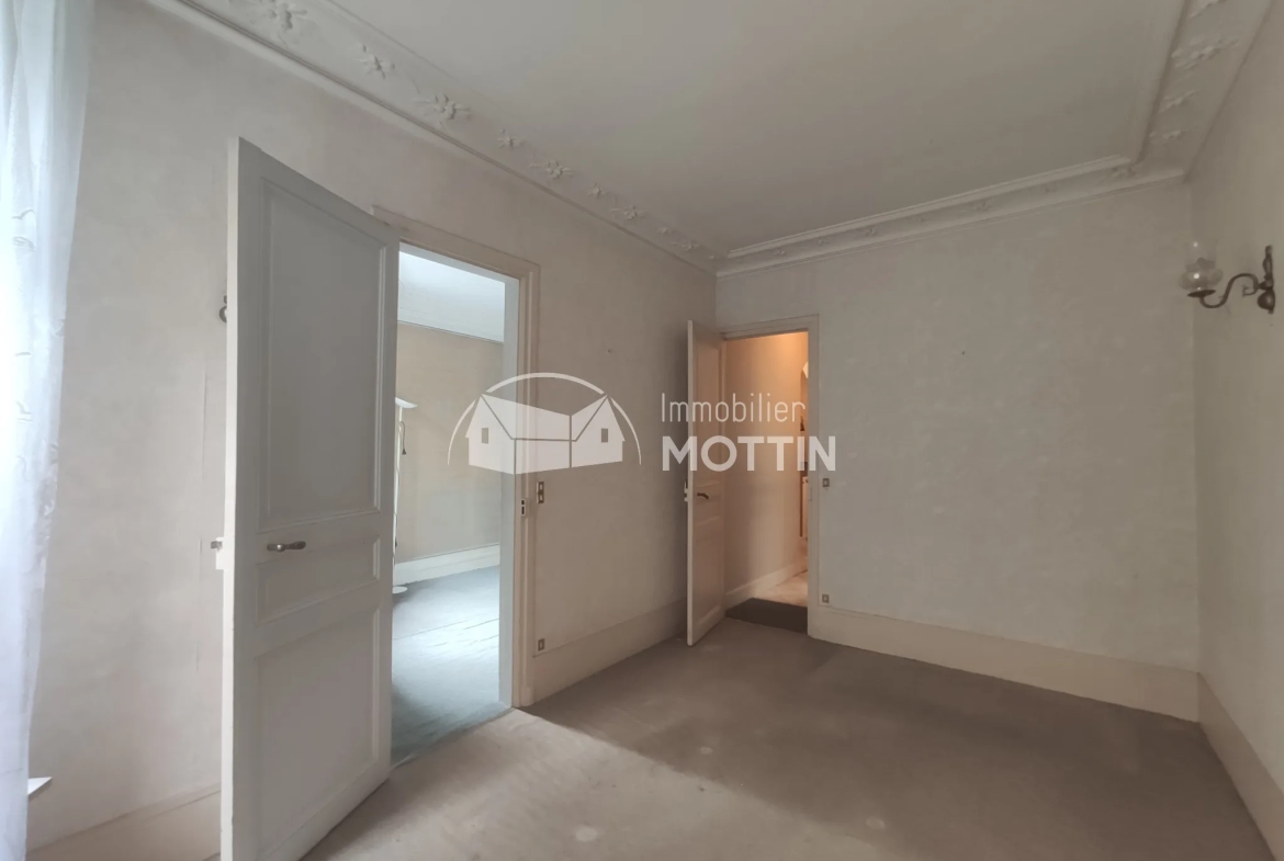 Appartement F3 à Vitry-Sur-Seine proche du RER.C 