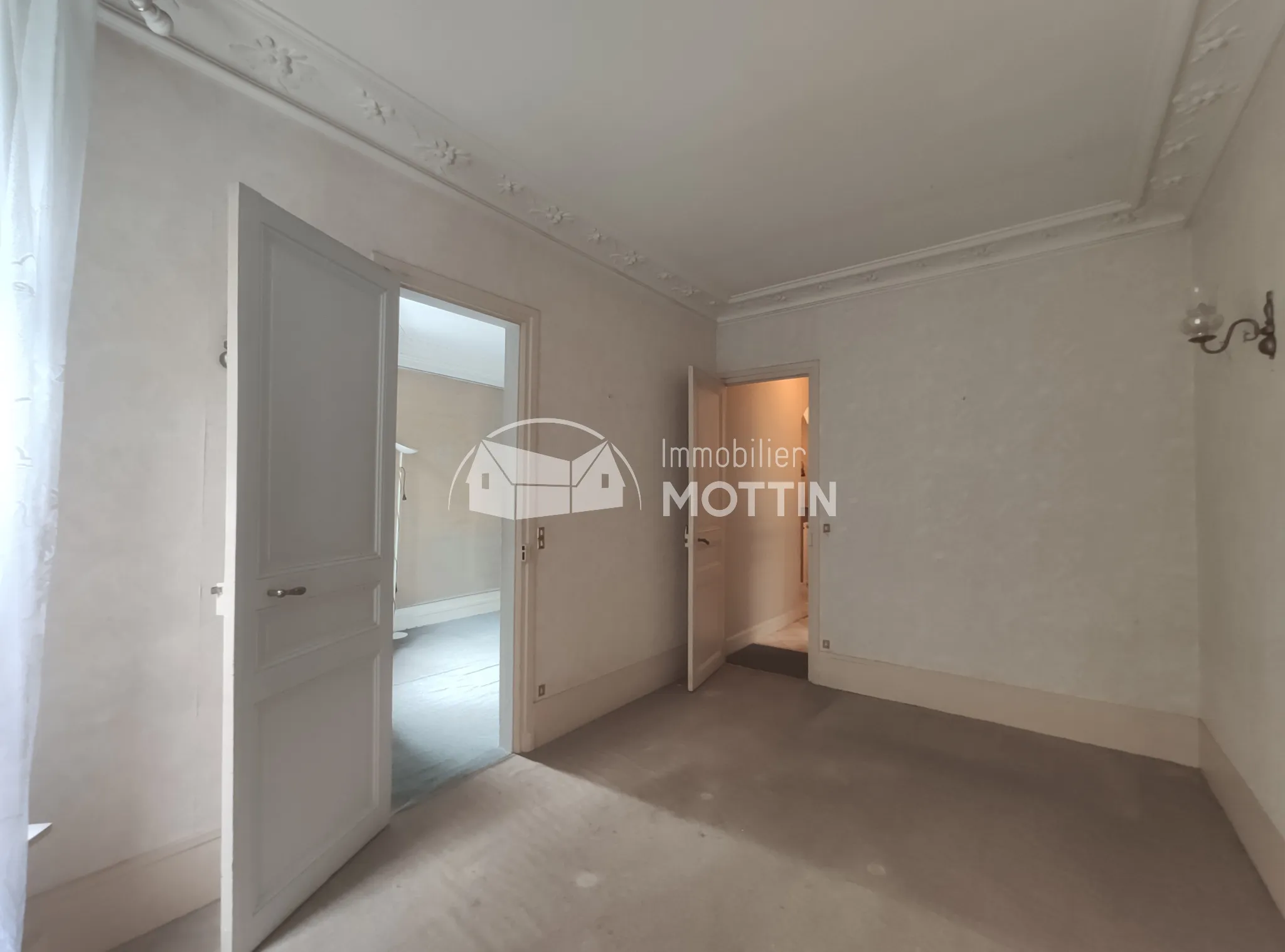 Appartement F3 à Vitry-Sur-Seine proche du RER.C 