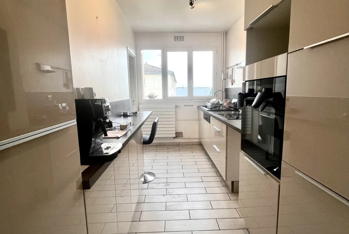 Appartement 3 pièces à vendre à Neuilly Sur Marne 