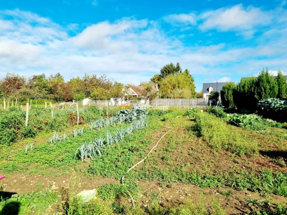 Terrain à Bâtir de 732m2 à Parçay-Meslay