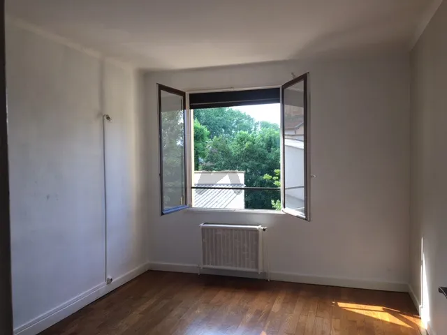 Apartment with Clear View in Lyon 9 