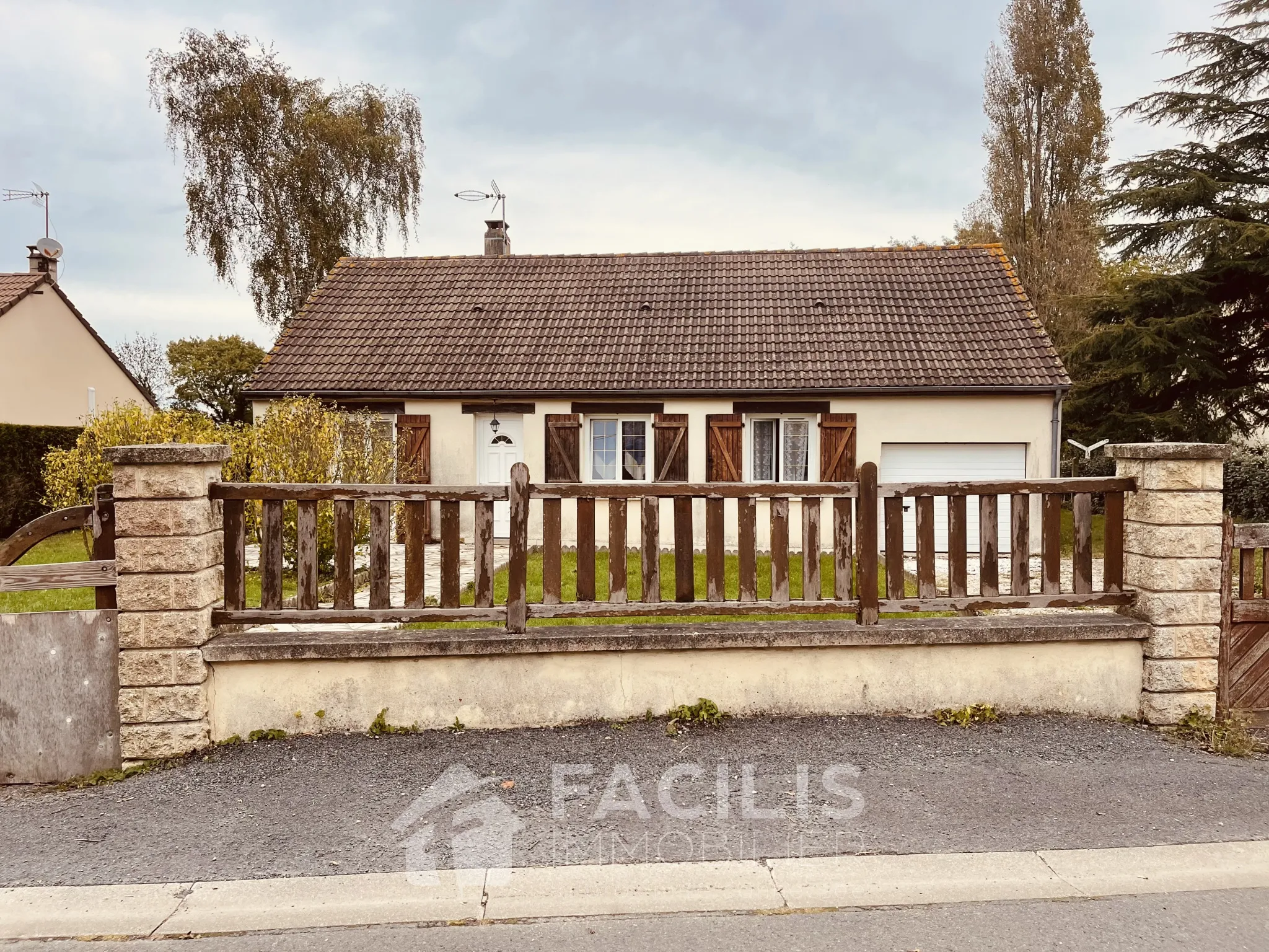 Maison de plain-pied avec 3 chambres à St pierre du bu 