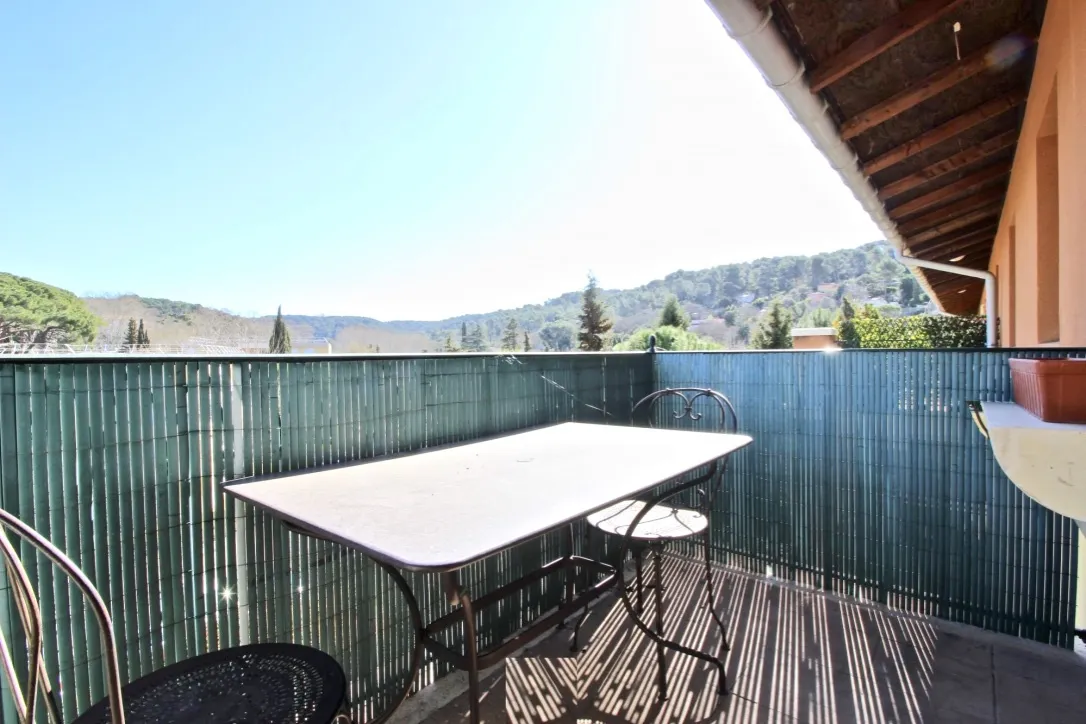 Appartement T2 de 50 m2 avec terrasse et stationnement 