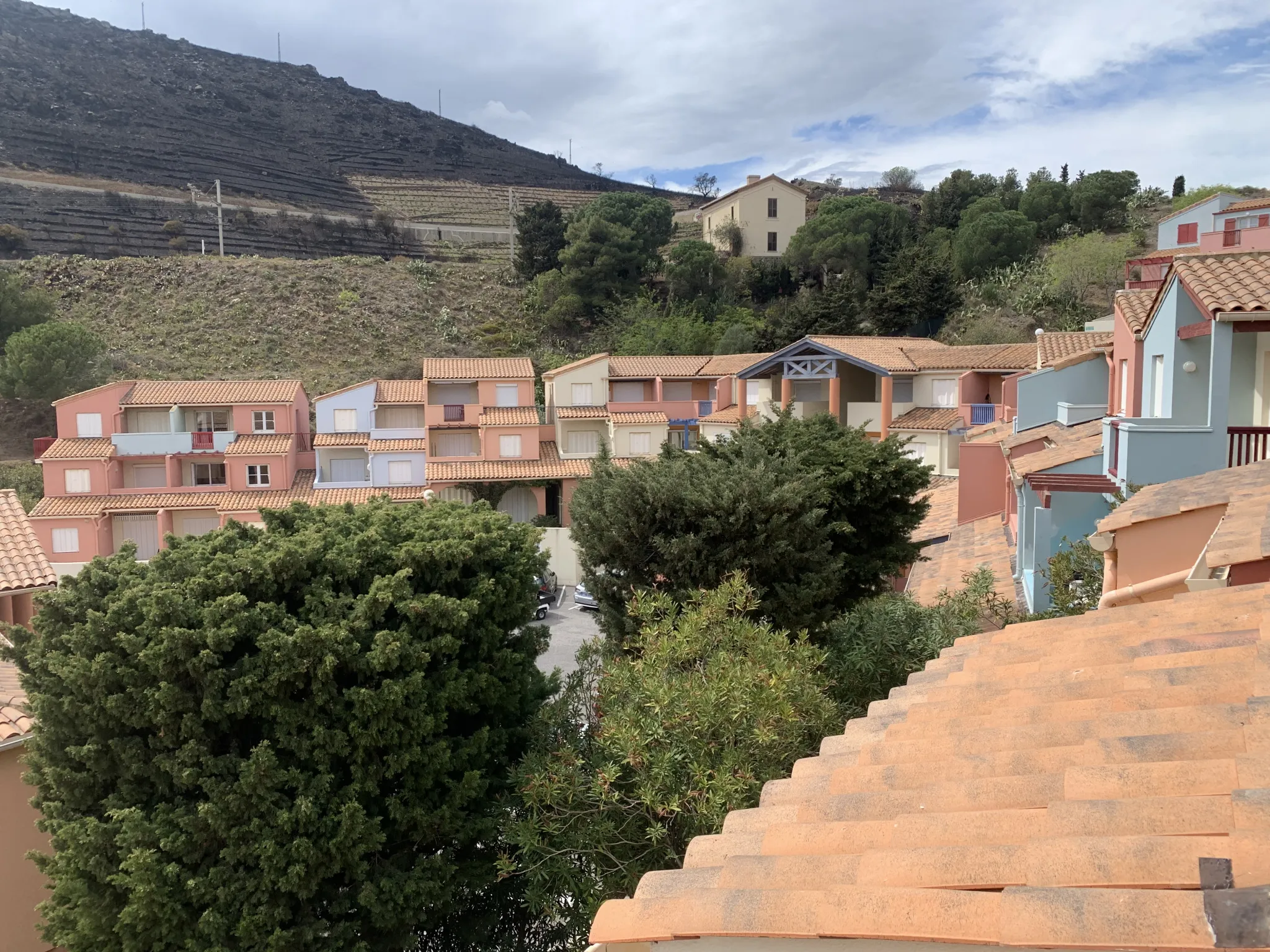 Appartement à vendre à Cerbere avec vue dégagée sur la mer 