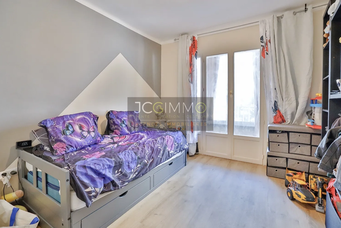 Appartement T3 avec loggia et cave au Mourillon proche mer 