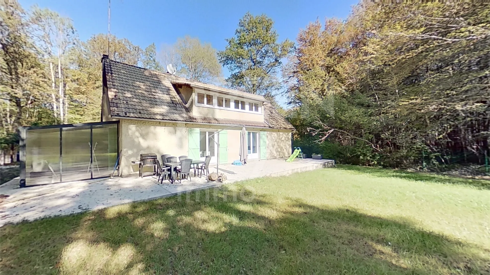 Maison à Saint-Fargeau (89170) - 6 pièces - 122 m2 - Terrain de 1983 m2 à vendre 