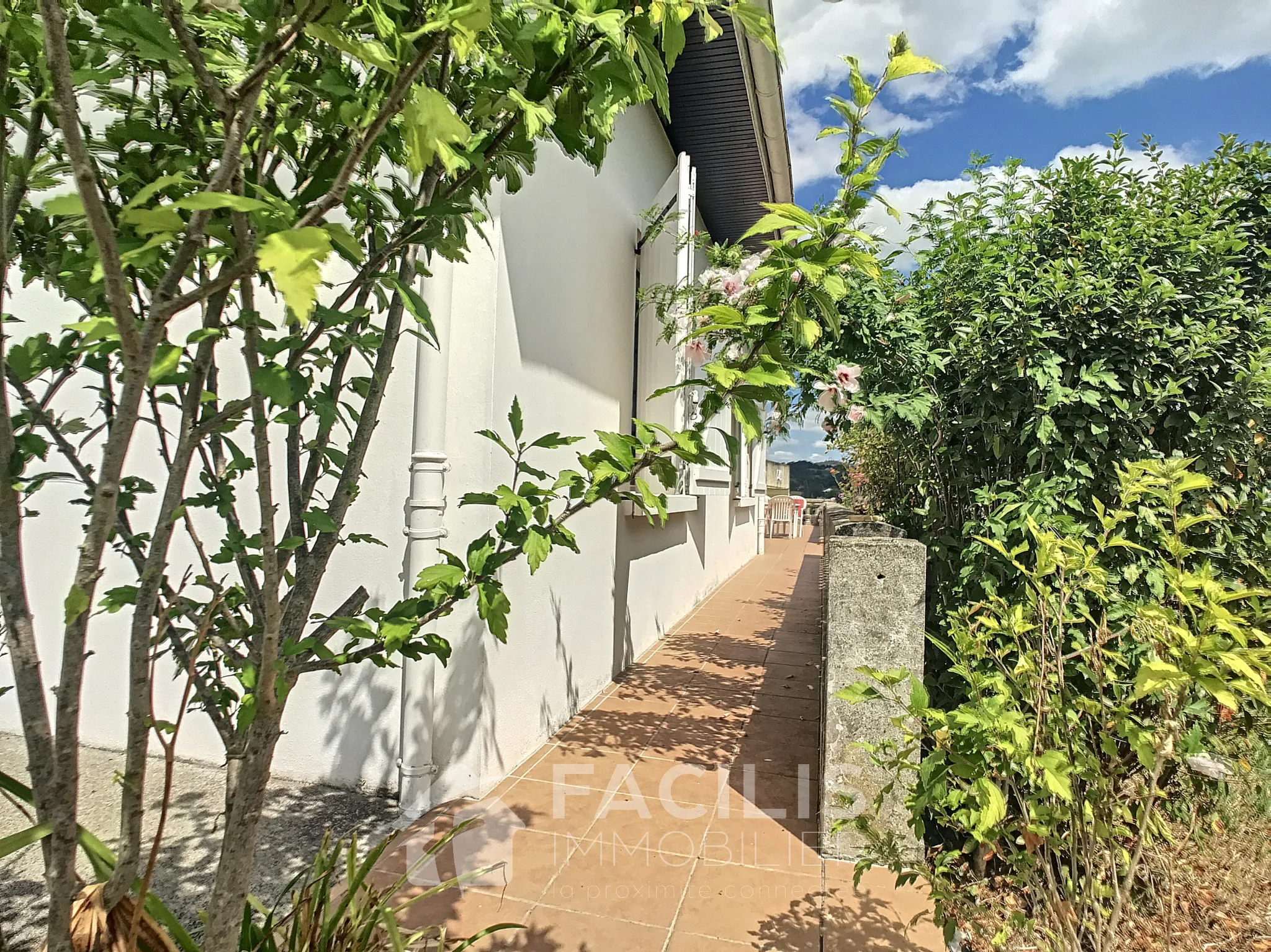 Maison spacieuse dans un village paisible 