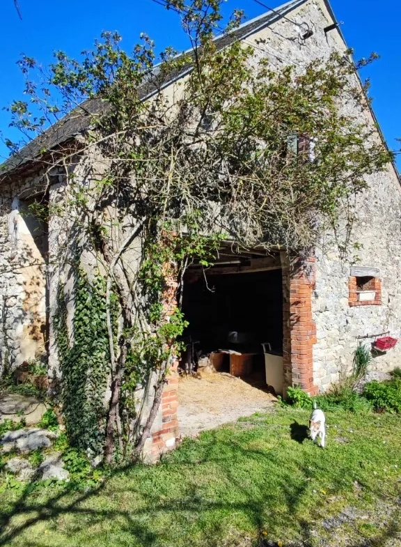 REF 222653 - Maison ancienne pleine de charme à Auneau (28700) avec magnifique grange sur un terrain sans vis-à-vis 