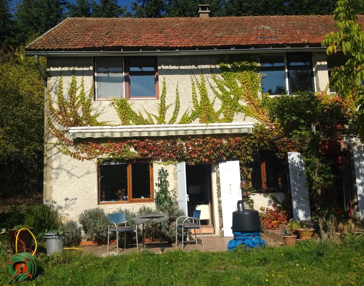 Maison spacieuse à Loddes avec grange attenante sur 4888m2 de terrain 