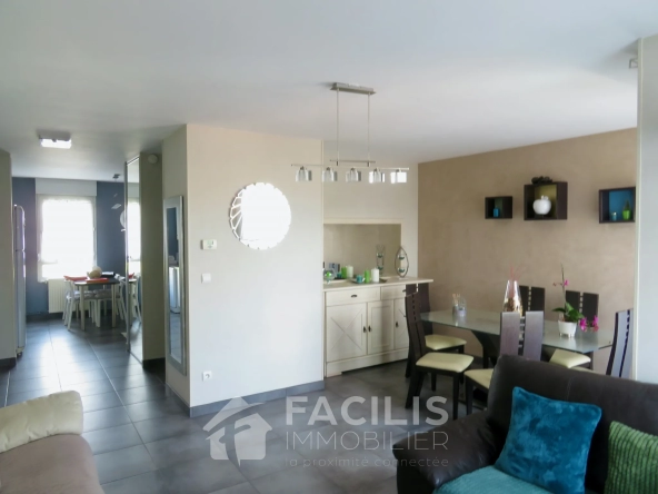 Appartement rénové à vendre à Givors Canal - 80m2, garage, 3 chambres