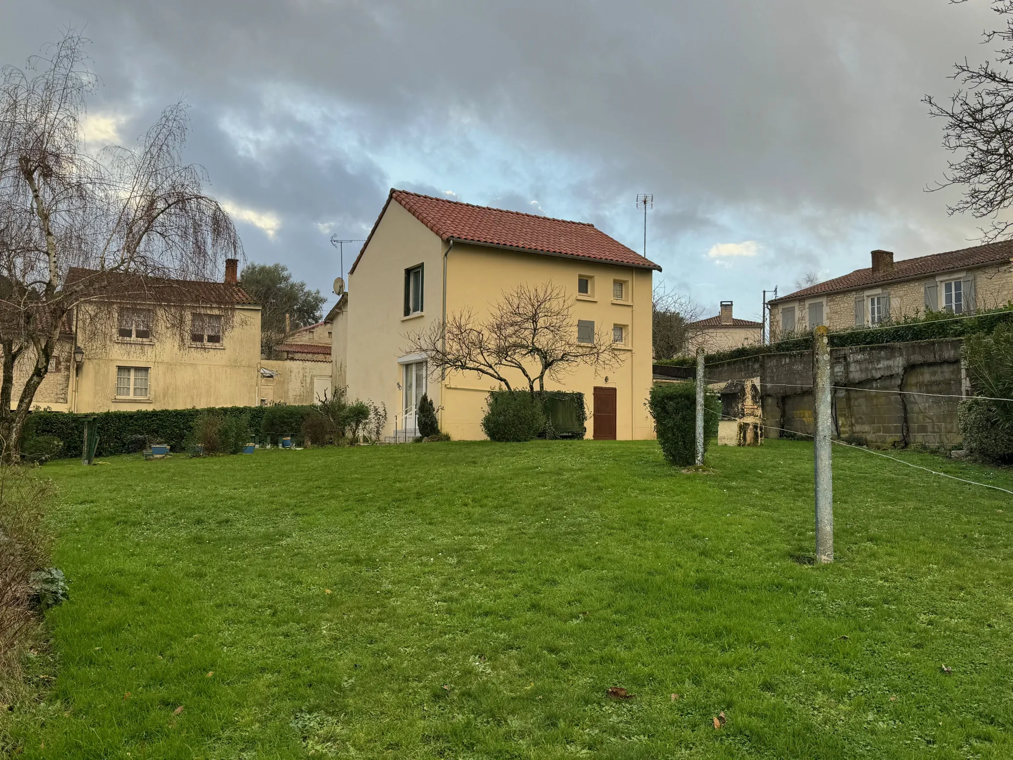 Maison de bourg à La Caillère-St-Hilaire avec 3 Chambres 