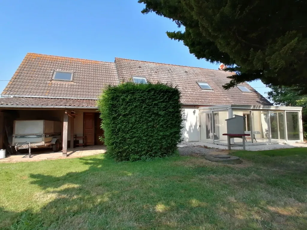 Pavillon avec 3 chambres à Beaumont le Roger 