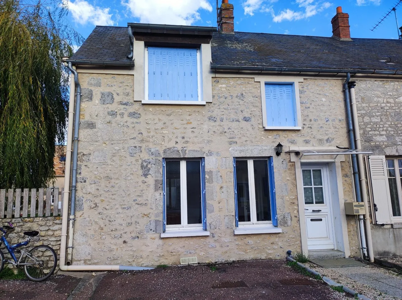 Maison ancienne de charme à Sainville (28700) 