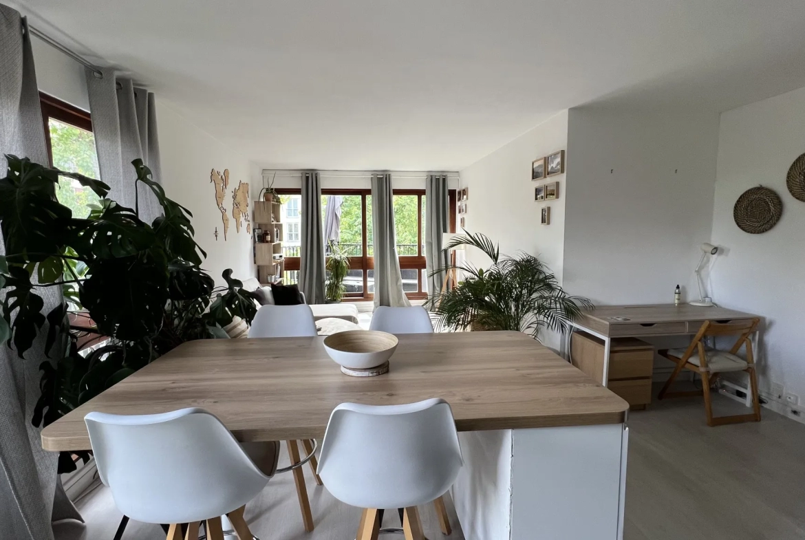 Appartement au dernier étage d'un immeuble 