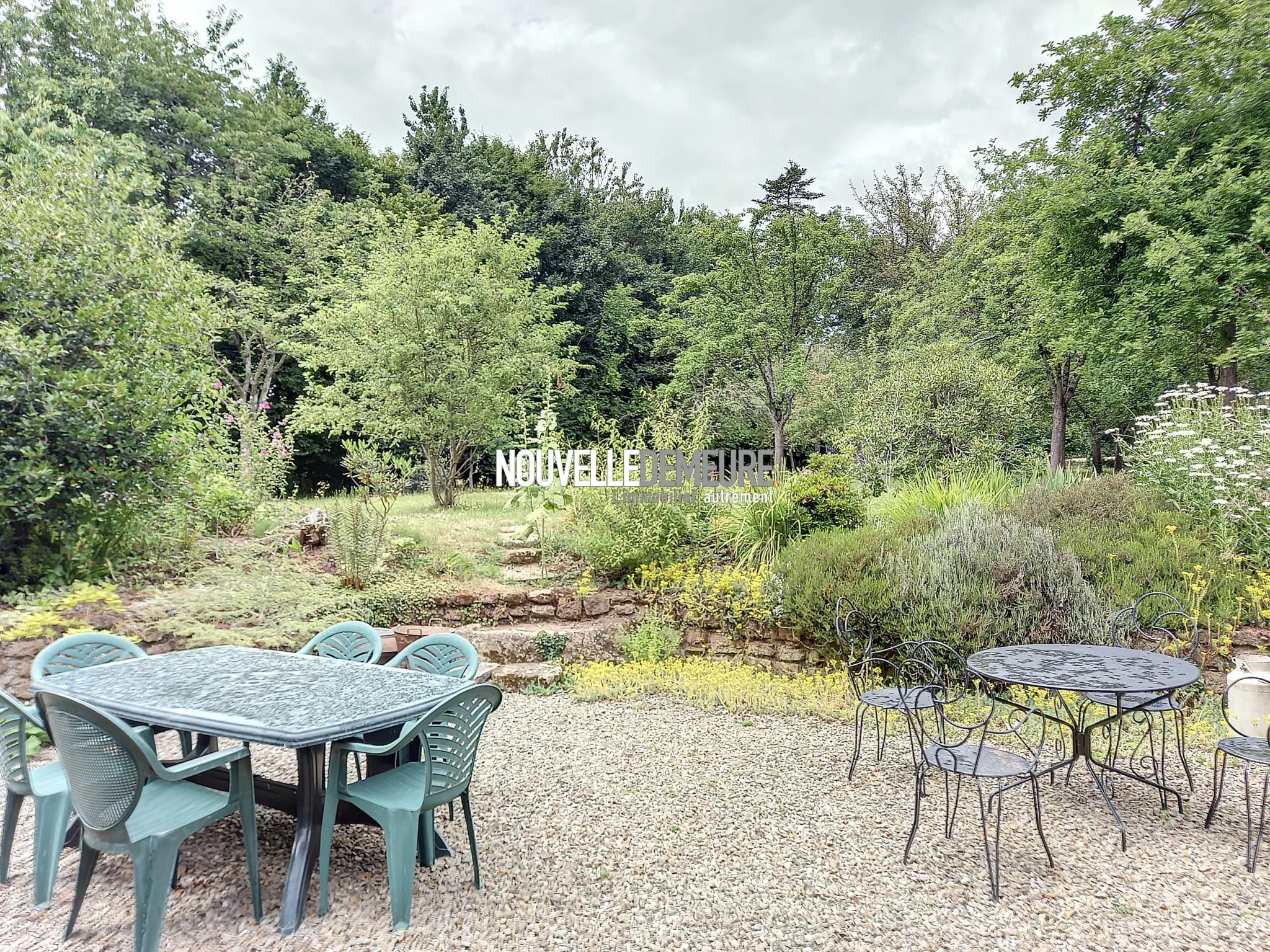 Maison en pierres 127 m2 à Saint Etienne en Coglais 