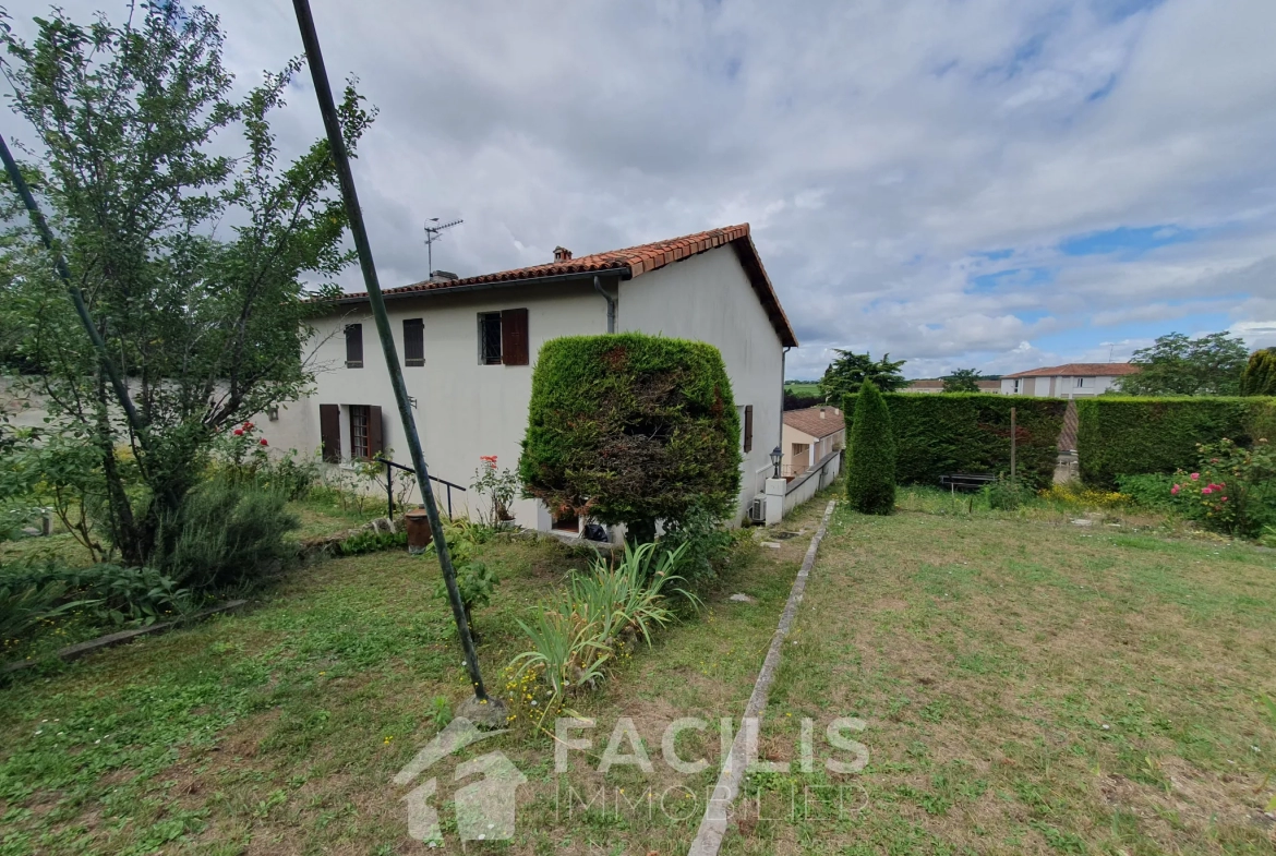 Maison de ville 164m², jardin, garages 