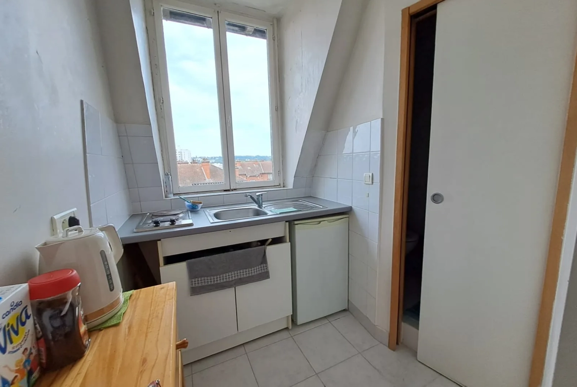 Studio à vendre à Suresnes avec vue agréable sans vis-à-vis 