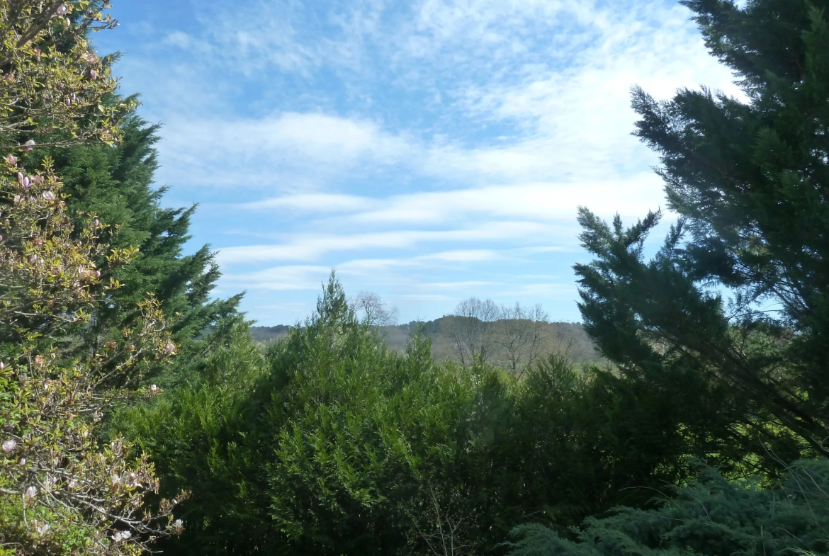 Maison de plain à la campagne 