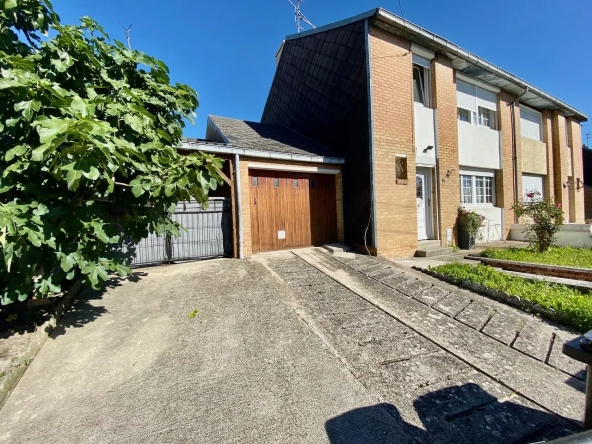 Maison Semi-Individuelle avec Jardin à Maubeuge