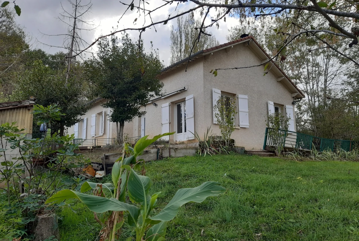 Maison de plain pied à Saint-Céré 